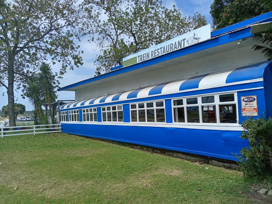 To Let commercial Property for Rent in Kraaibosch Western Cape